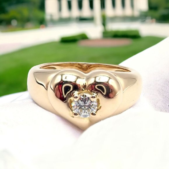 Authentic Van Cleef & Arpels 18k Yellow Gold Diamond Heart Ring - Picture 2 of 9